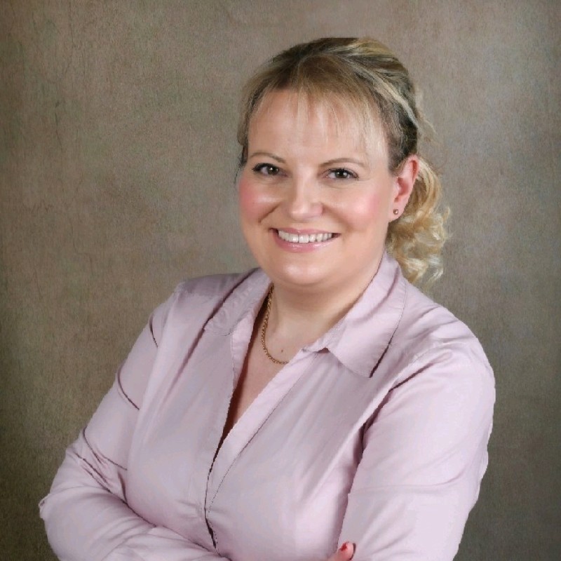 Dr Erika Szita-Szegedi